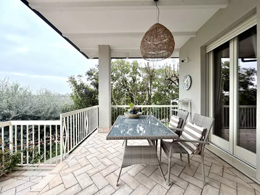 Immagine 22 di Villa in vendita  in Via Dei Colli a Lonato del Garda