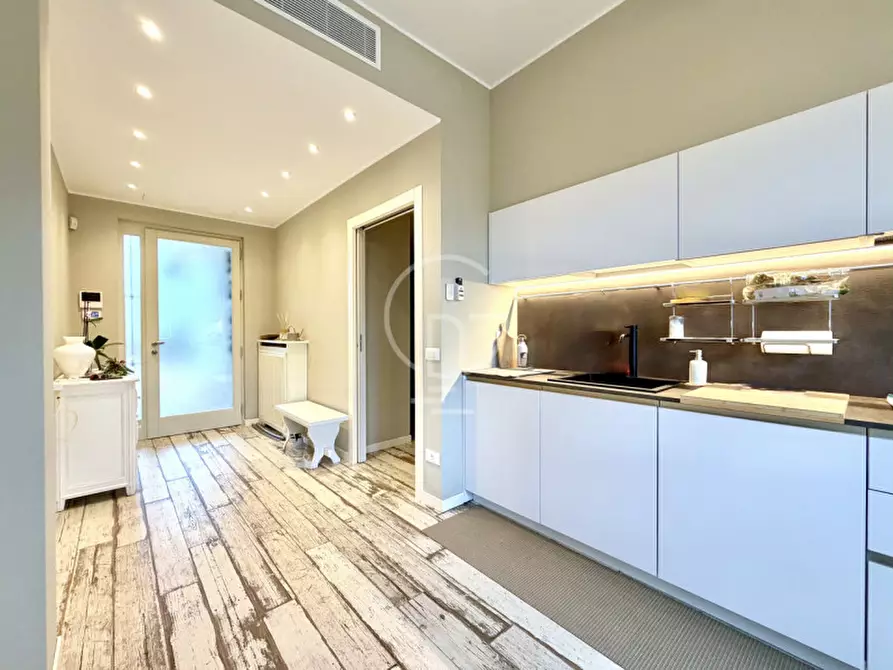 Immagine 23 di Villa in vendita  in Via Dei Colli a Lonato del Garda