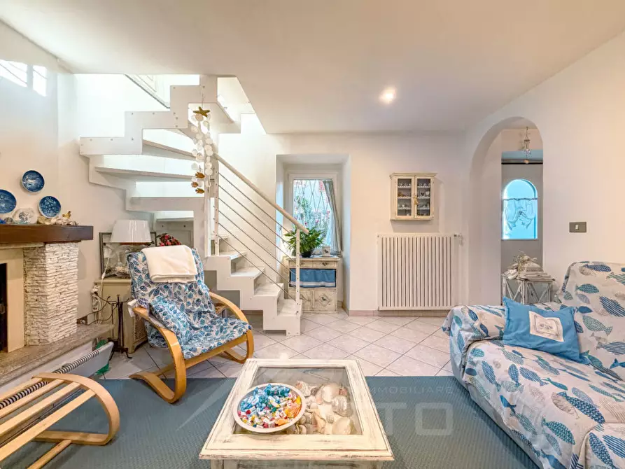 Immagine 1 di Casa bifamiliare in vendita  in Via Antonio Pacinotti 10 a Omegna