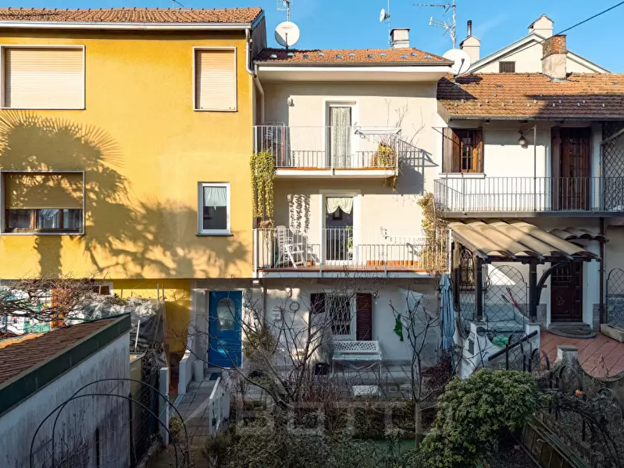 Immagine 3 di Casa bifamiliare in vendita  in Via Antonio Pacinotti 10 a Omegna