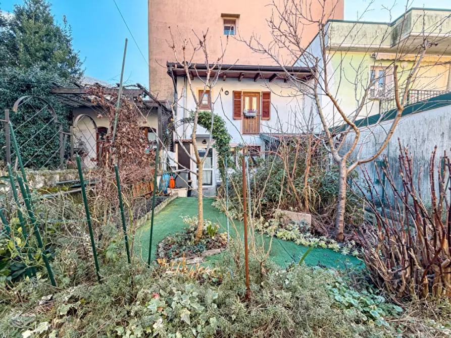 Immagine 36 di Casa bifamiliare in vendita  in Via Antonio Pacinotti 10 a Omegna