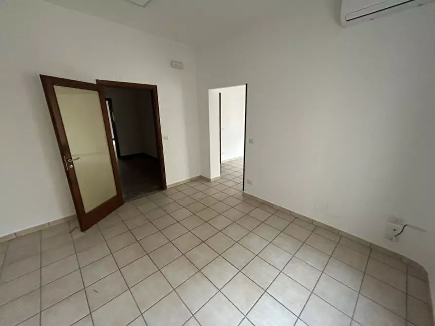 Immagine 7 di Ufficio in affitto  in Via Giuseppe Zanardelli 7 a Lecce