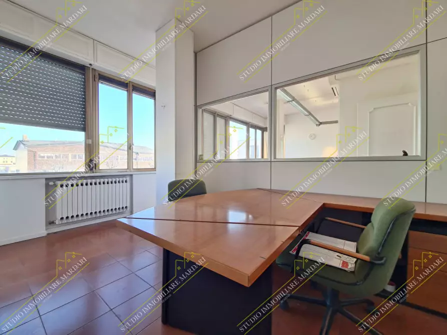 Immagine 10 di Ufficio in affitto  in via emilia est 800 a Modena