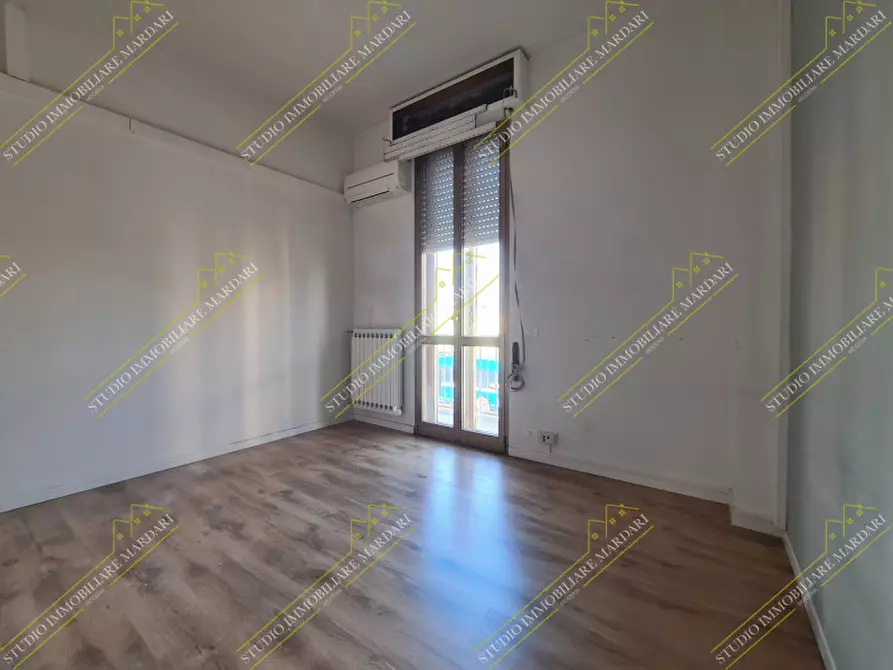 Immagine 25 di Ufficio in affitto  in via emilia est 800 a Modena