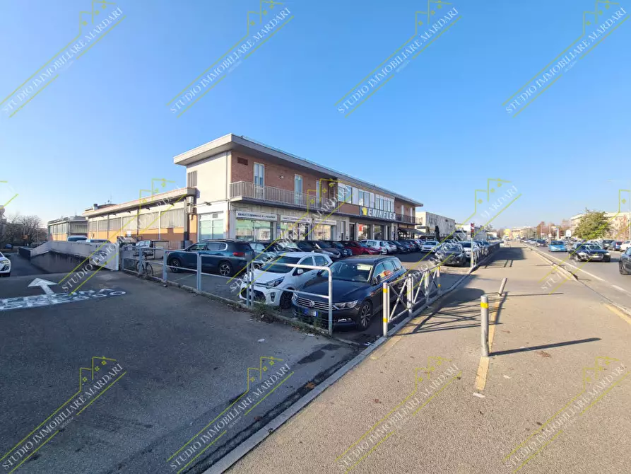 Immagine 32 di Ufficio in affitto  in via emilia est 800 a Modena