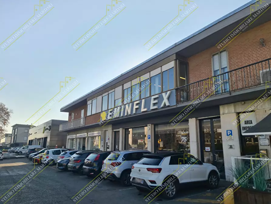Immagine 33 di Ufficio in affitto  in via emilia est 800 a Modena