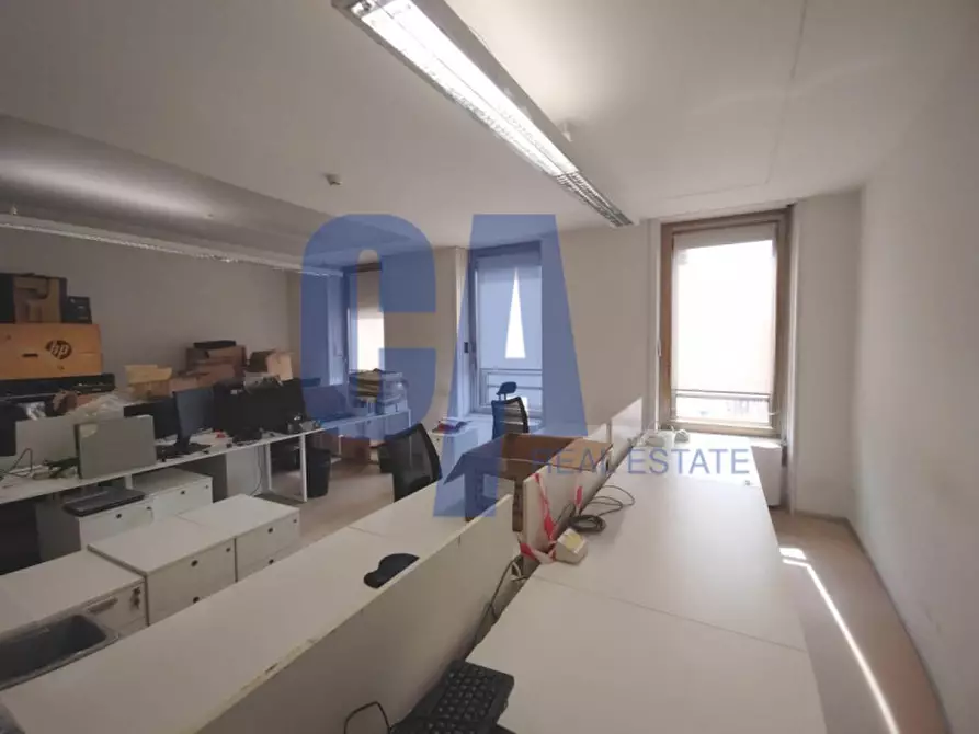 Immagine 3 di Ufficio in affitto  in PIAZZA MONTE TITANO a Milano