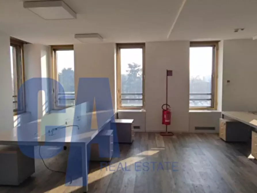 Immagine 5 di Ufficio in affitto  in PIAZZA MONTE TITANO a Milano