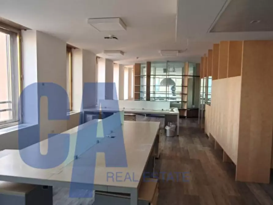 Immagine 11 di Ufficio in affitto  in PIAZZA MONTE TITANO a Milano