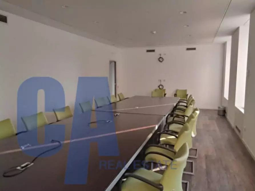 Immagine 14 di Ufficio in affitto  in PIAZZA MONTE TITANO a Milano