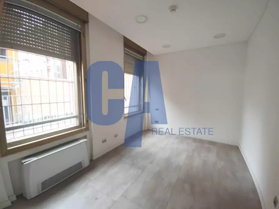 Immagine 16 di Ufficio in affitto  in PIAZZA MONTE TITANO a Milano