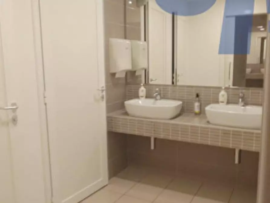 Immagine 17 di Ufficio in affitto  in VIA MONTE BIANCO a Rozzano