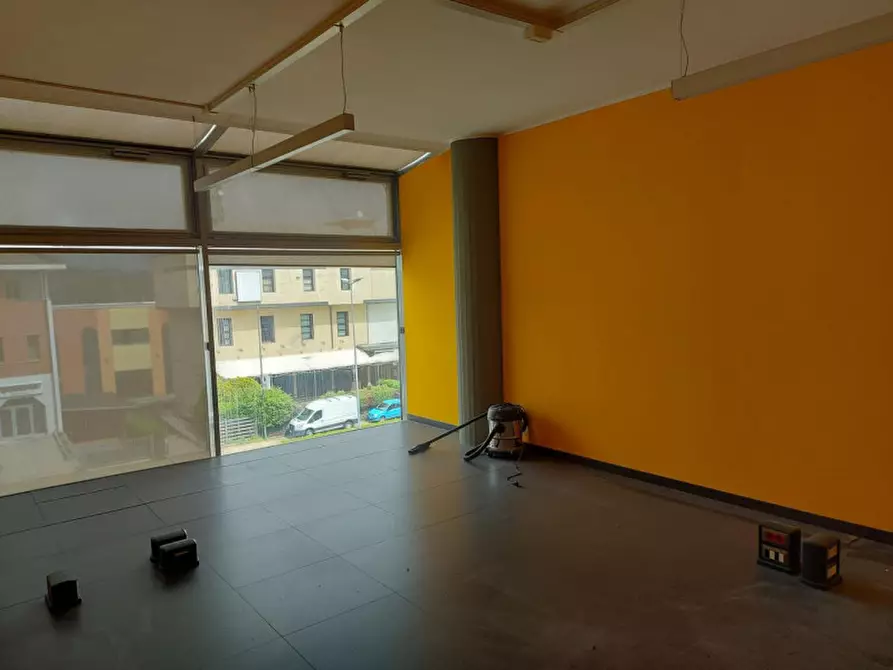 Immagine 6 di Negozio in vendita  in Corso Moncenisio, N. 43 a Rosta