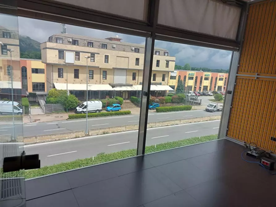 Immagine 9 di Negozio in vendita  in Corso Moncenisio, N. 43 a Rosta