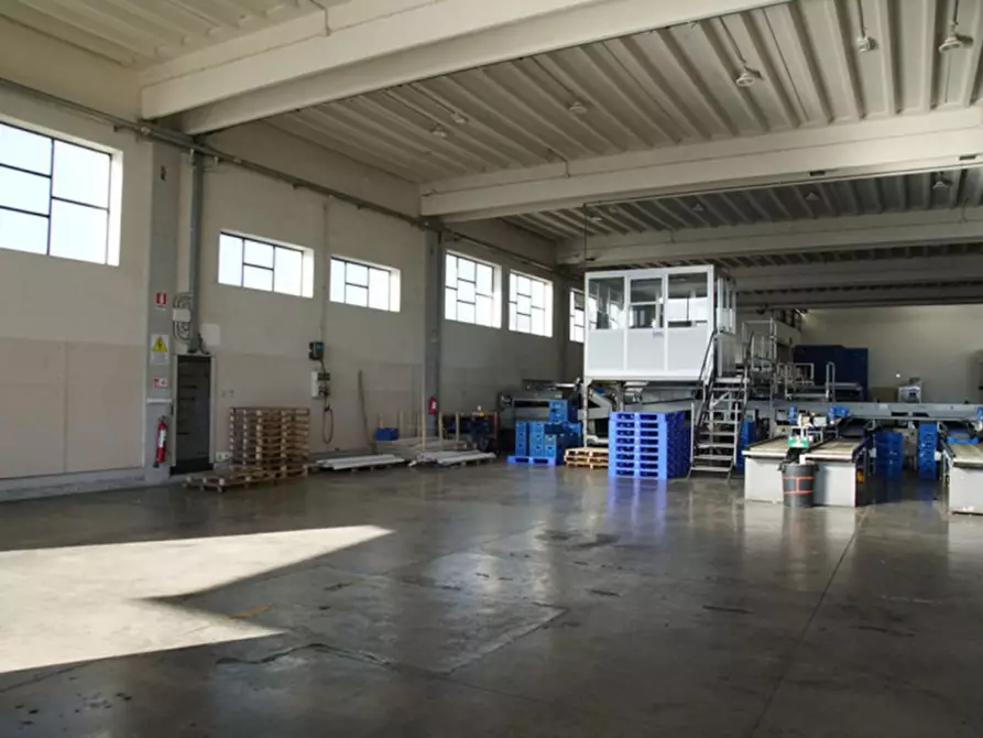 Immagine 5 di Capannone industriale in vendita  in Via Antonio Salandra, 04022 Fondi LT, Italia a Fondi