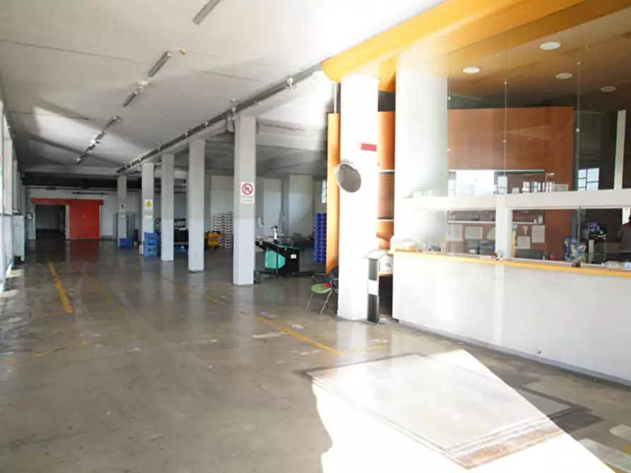 Immagine 7 di Capannone industriale in vendita  in Via Antonio Salandra, 04022 Fondi LT, Italia a Fondi