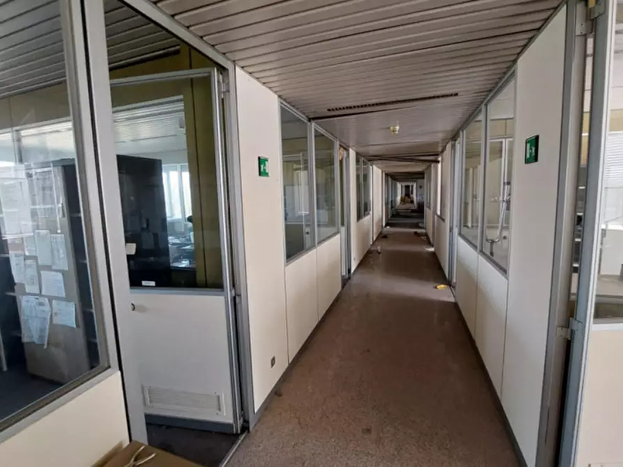 Immagine 3 di Ufficio in vendita  in Via Guido Rossa, N. 8 a Cornate D'adda