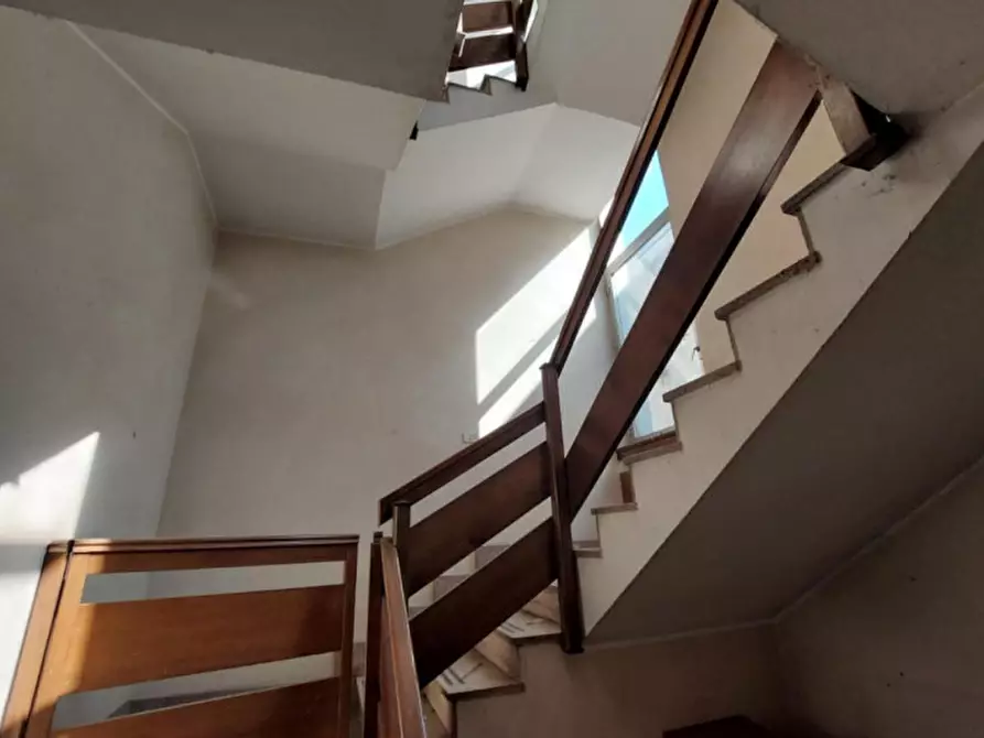 Immagine 8 di Ufficio in vendita  in Via Guido Rossa, N. 8 a Cornate D'adda