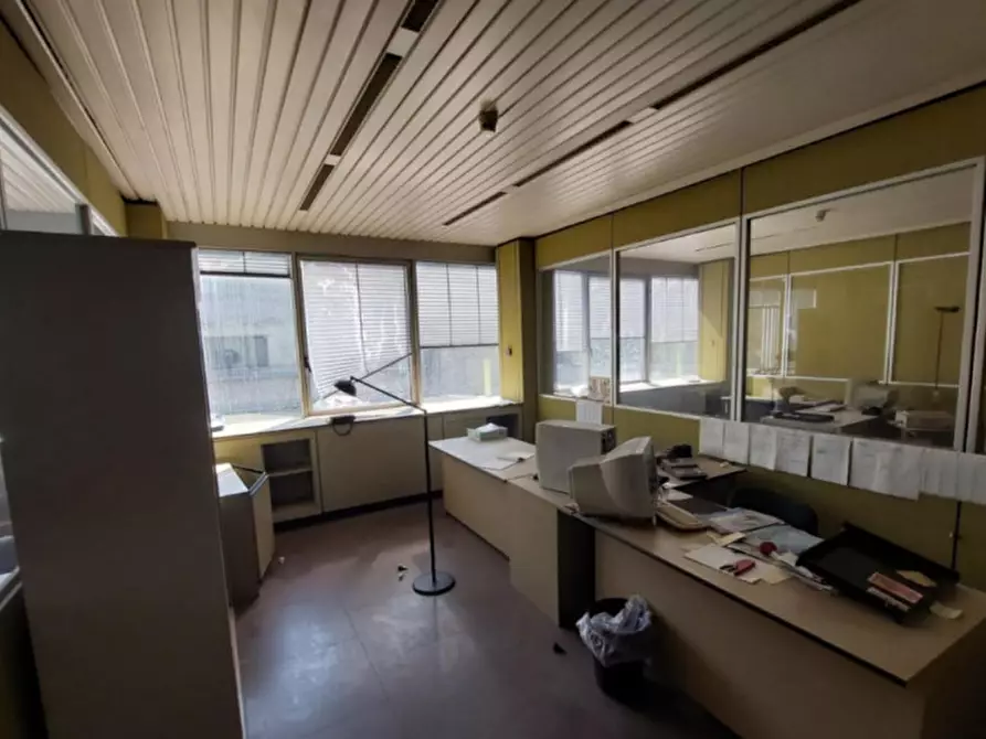 Immagine 10 di Ufficio in vendita  in Via Guido Rossa, N. 8 a Cornate D'adda