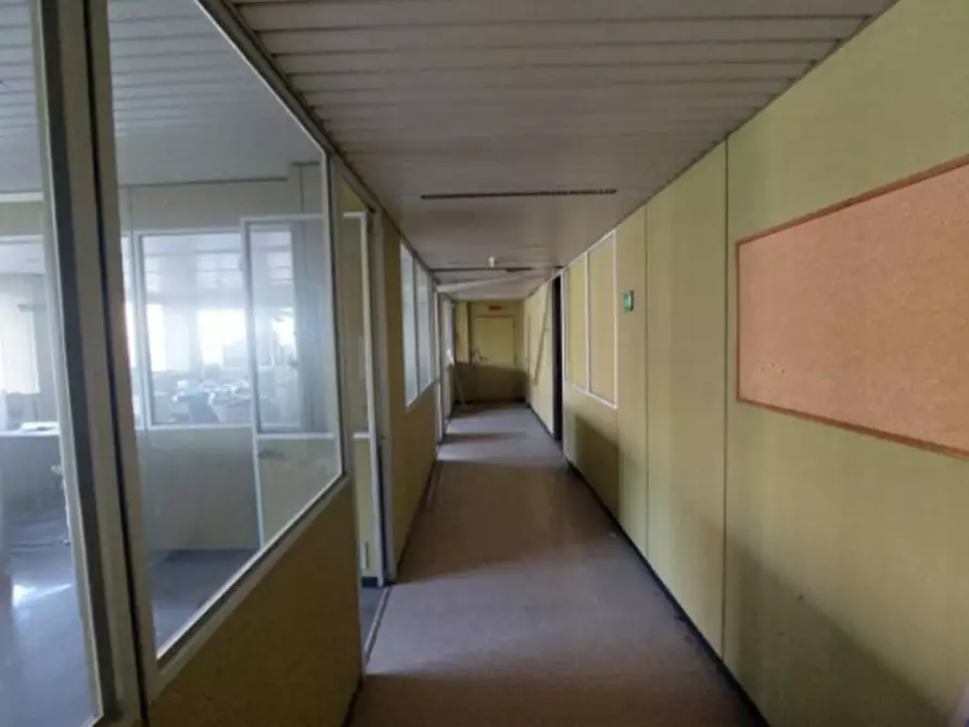 Immagine 12 di Ufficio in vendita  in Via Guido Rossa, N. 8 a Cornate D'adda