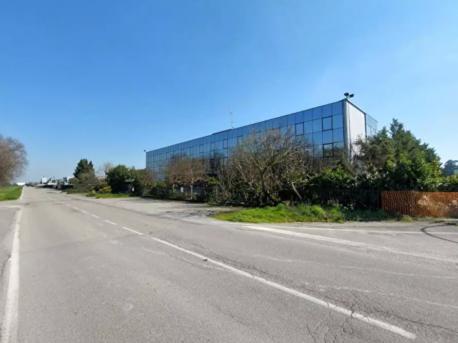 Immagine 20 di Ufficio in vendita  in Via Guido Rossa, N. 8 a Cornate D'adda