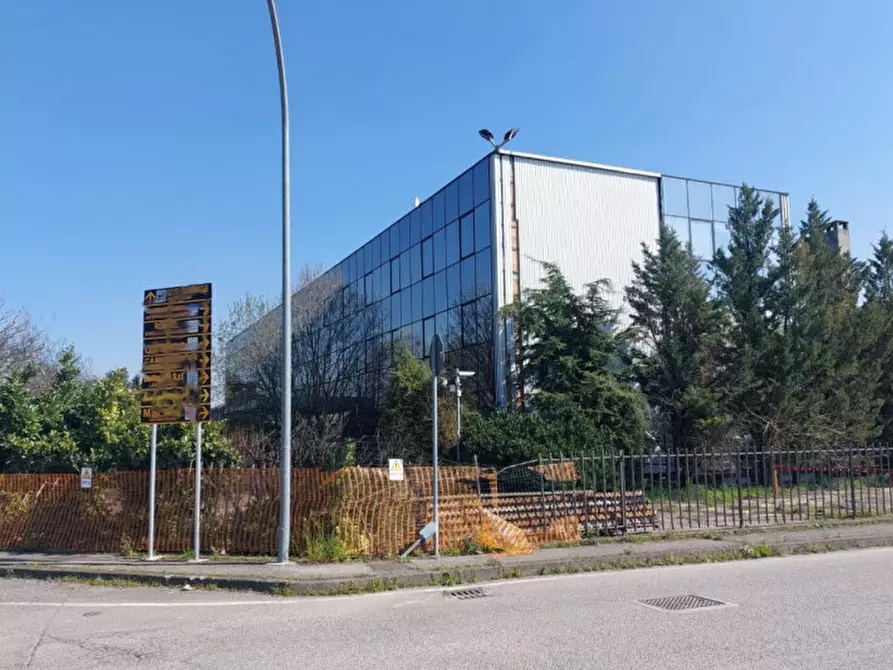 Immagine 21 di Ufficio in vendita  in Via Guido Rossa, N. 8 a Cornate D'adda