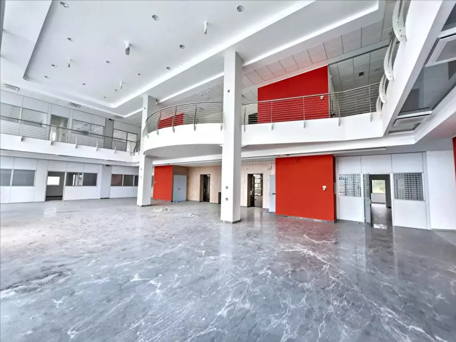 Immagine 7 di Ufficio in vendita  in SS261, N. snc a Poggio Picenze