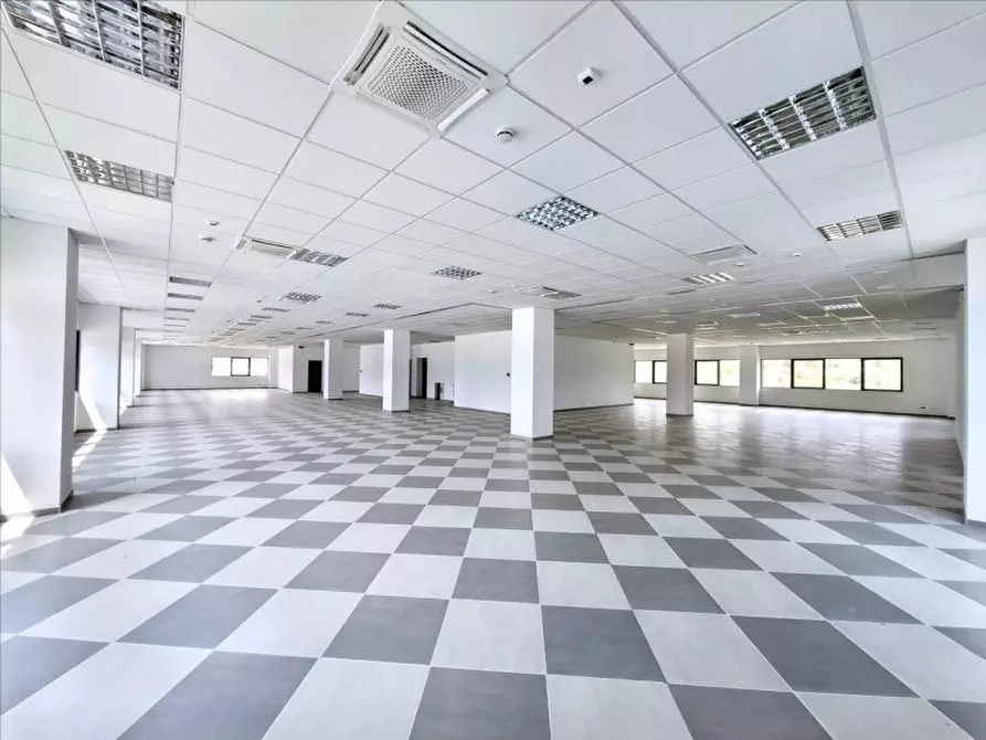 Immagine 16 di Ufficio in vendita  in SS261, N. snc a Poggio Picenze