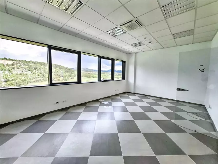 Immagine 22 di Ufficio in vendita  in SS261, N. snc a Poggio Picenze