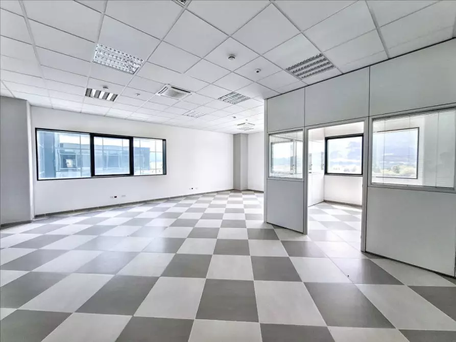 Immagine 23 di Ufficio in vendita  in SS261, N. snc a Poggio Picenze