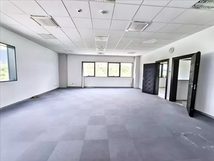 Immagine 26 di Ufficio in vendita  in SS261, N. snc a Poggio Picenze