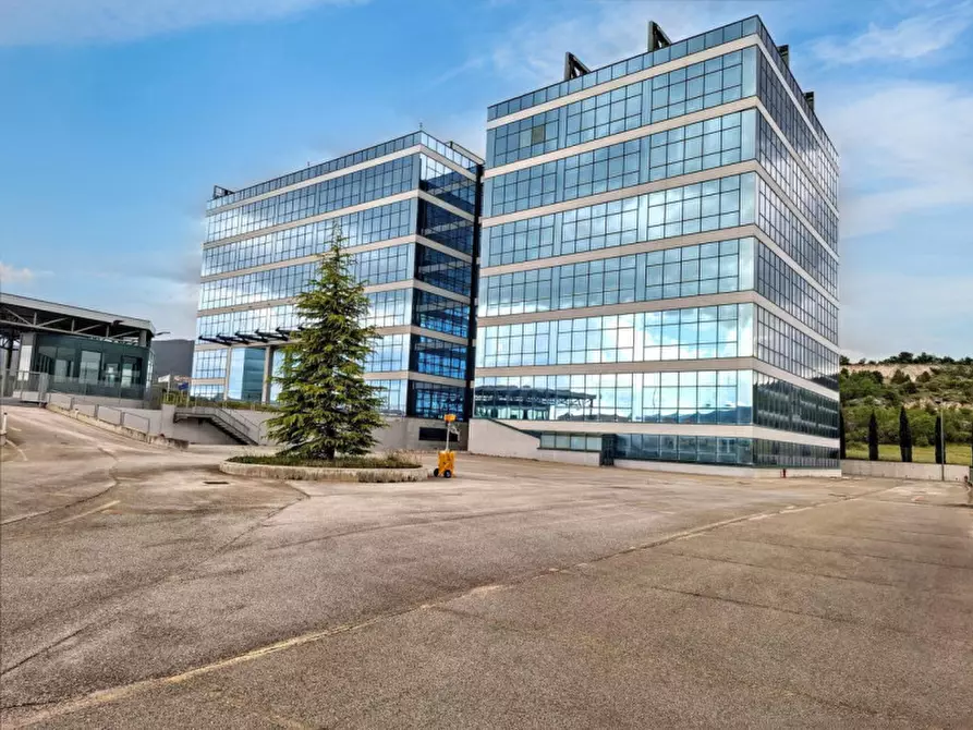 Immagine 1 di Ufficio in vendita  in SS261, N. snc a Poggio Picenze