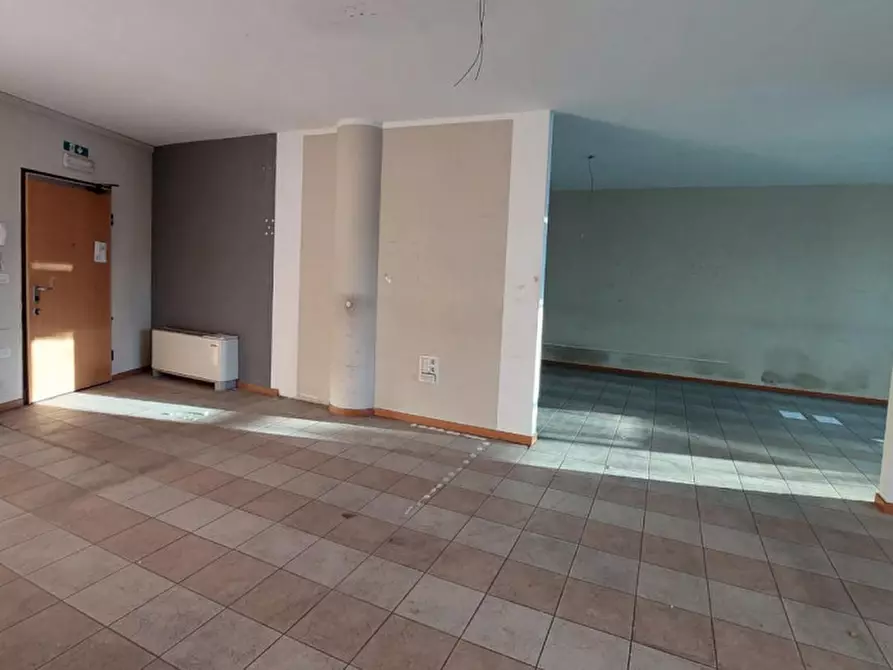 Immagine 5 di Ufficio in vendita  in Via Mario Angelucci, N. 32 a Perugia