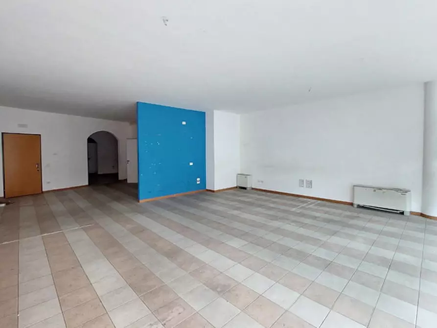 Immagine 12 di Ufficio in vendita  in Via Mario Angelucci, N. 32 a Perugia