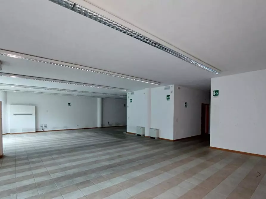 Immagine 14 di Ufficio in vendita  in Via Mario Angelucci, N. 32 a Perugia