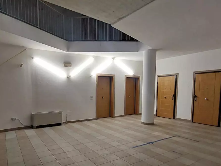 Immagine 17 di Ufficio in vendita  in Via Mario Angelucci, N. 32 a Perugia