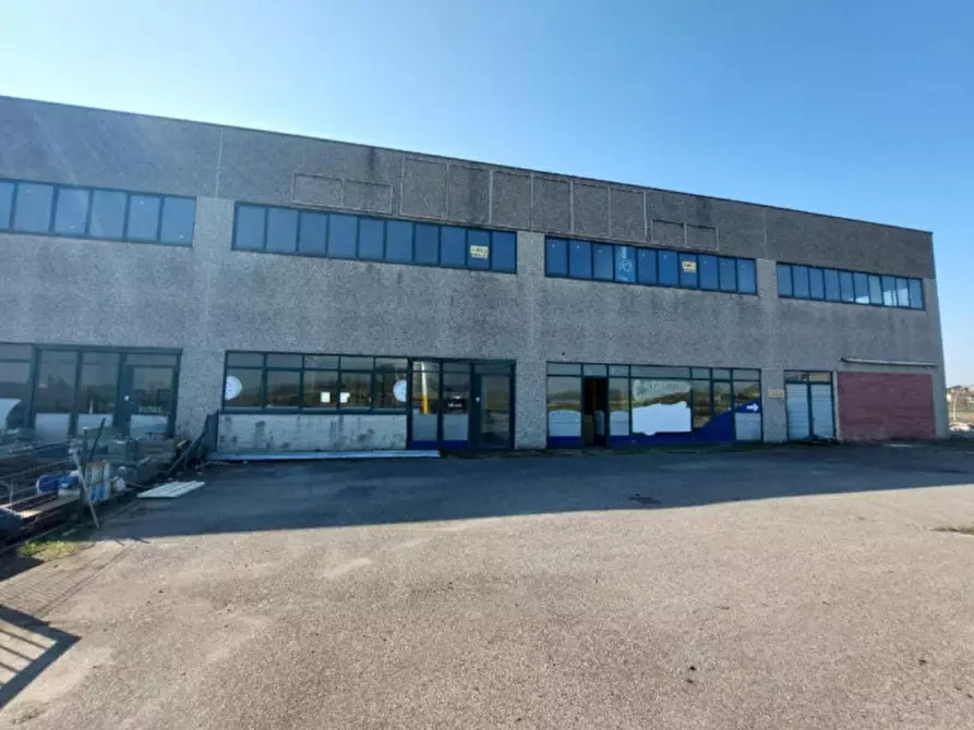 Immagine 3 di Capannone industriale in vendita  in Via Bissone, N. - a Santa Cristina E Bissone