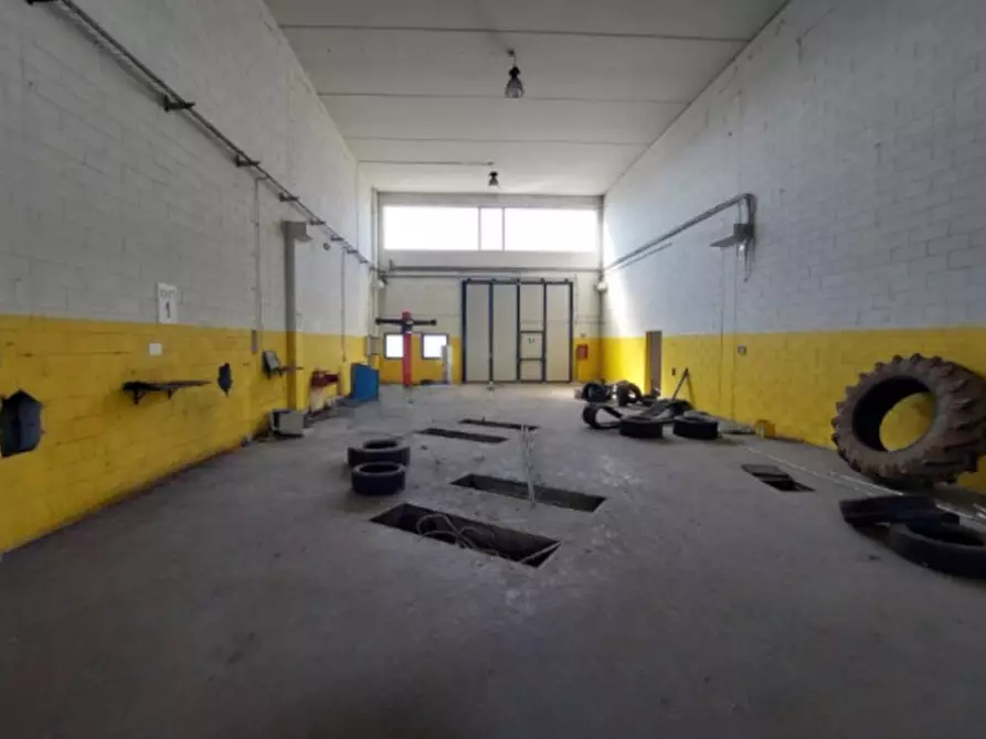 Immagine 8 di Capannone industriale in vendita  in Via Bissone, N. - a Santa Cristina E Bissone