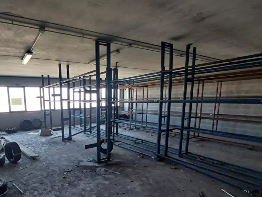 Immagine 15 di Capannone industriale in vendita  in Via Bissone, N. - a Santa Cristina E Bissone