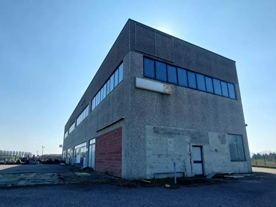 Immagine 1 di Capannone industriale in vendita  in Via Bissone, N. - a Santa Cristina E Bissone