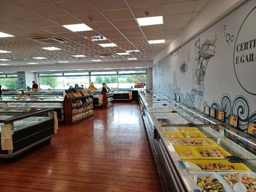 Immagine 4 di Negozio in vendita  in Via Nazionale, 130, 33010 Reana del Rojale UD, Italia a Tavagnacco