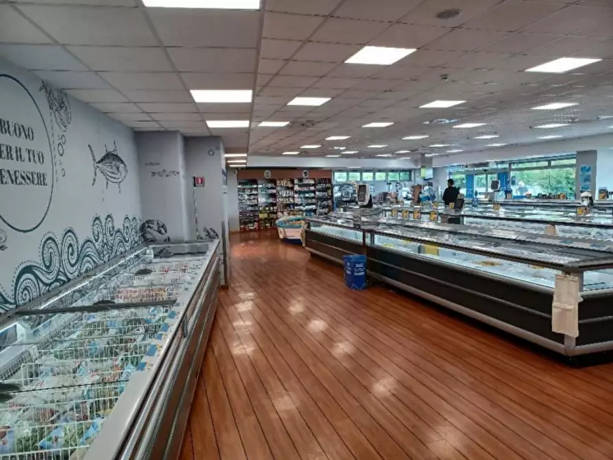 Immagine 5 di Negozio in vendita  in Via Nazionale, 130, 33010 Reana del Rojale UD, Italia a Tavagnacco