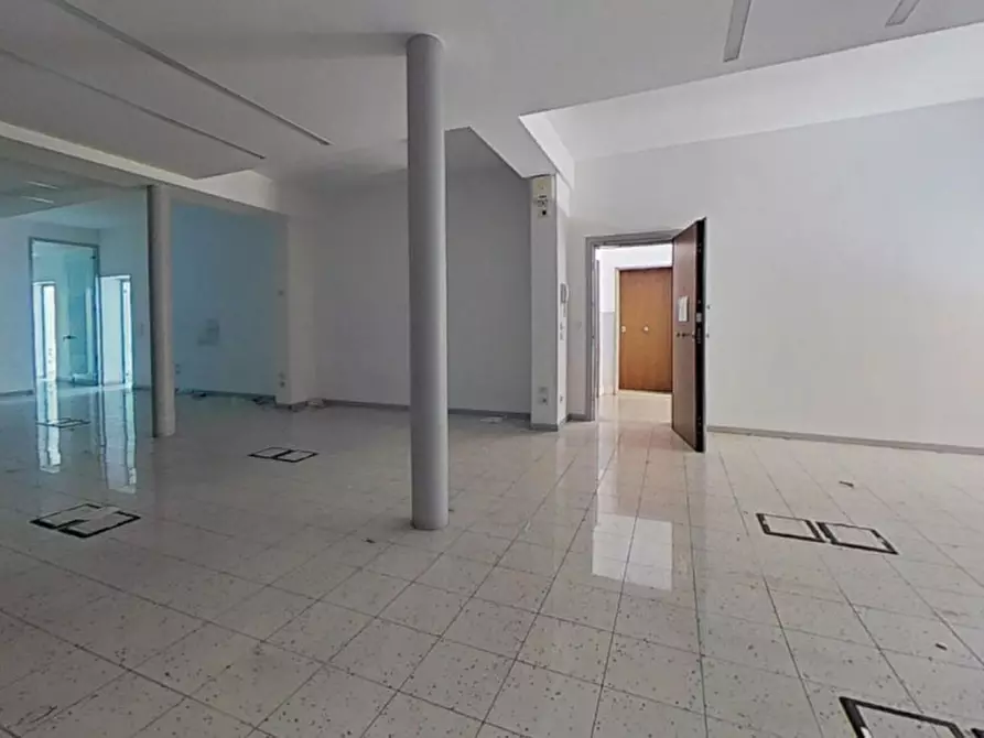 Immagine 13 di Ufficio in vendita  in Via Monte Sabotino, N. 1 a Venezia