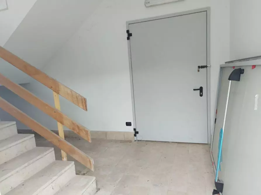 Immagine 3 di Ufficio in vendita  in Corso Moncenisio, N. 43 a Rosta