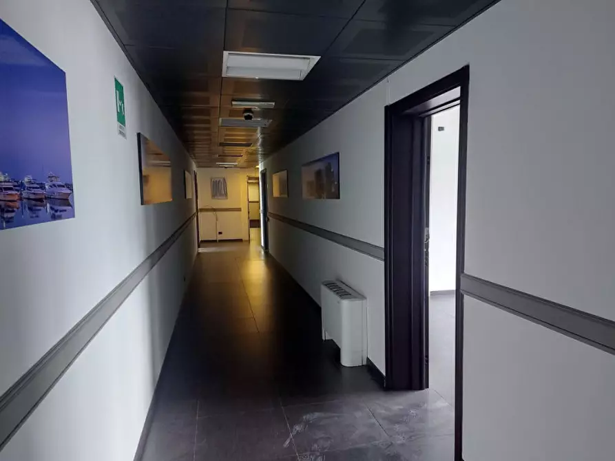 Immagine 8 di Ufficio in vendita  in Corso Moncenisio, N. 43 a Rosta