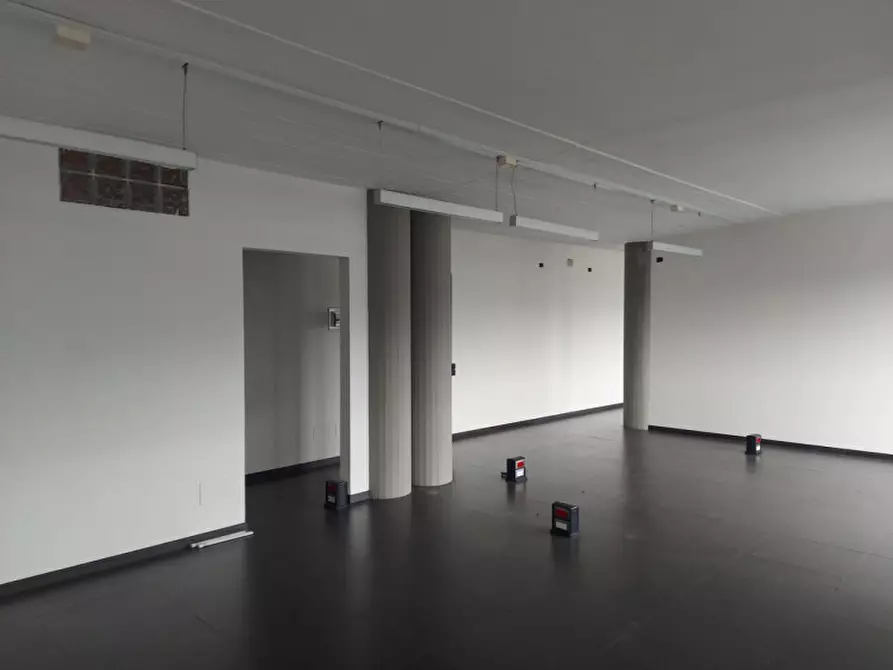 Immagine 9 di Ufficio in vendita  in Corso Moncenisio, N. 43 a Rosta