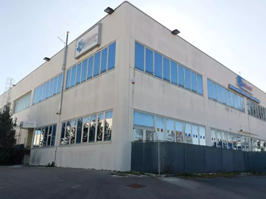 Immagine 2 di Ufficio in vendita  in Via Francesco Crispi, N. 7 a Osimo