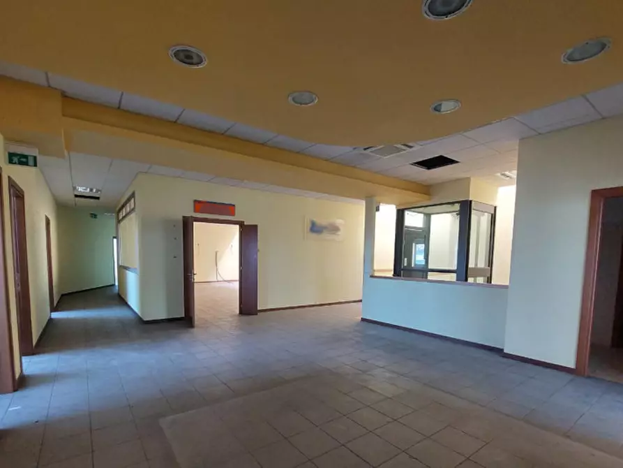 Immagine 4 di Ufficio in vendita  in Via Francesco Crispi, N. 7 a Osimo