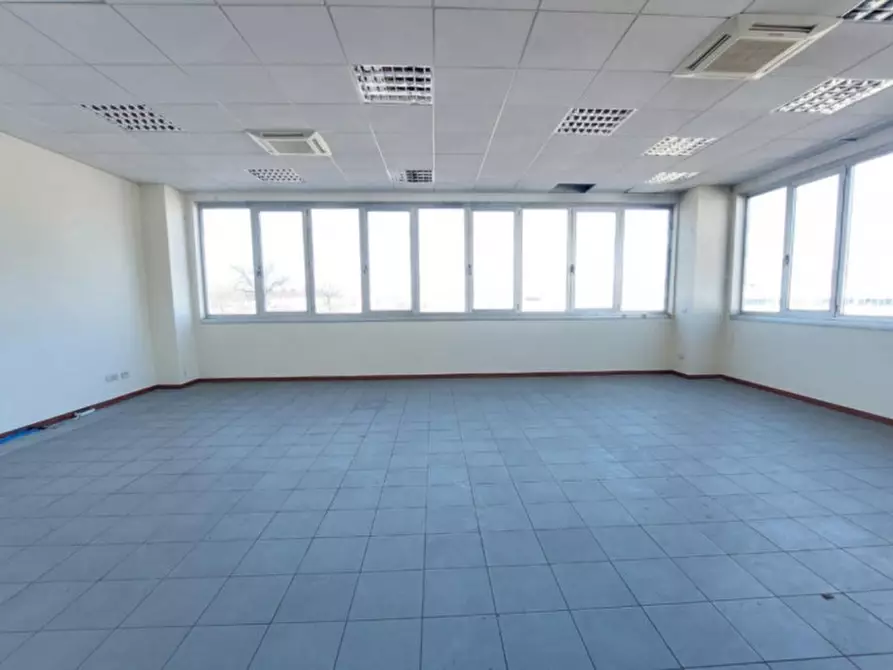 Immagine 1 di Ufficio in vendita  in Via Francesco Crispi, N. 7 a Osimo