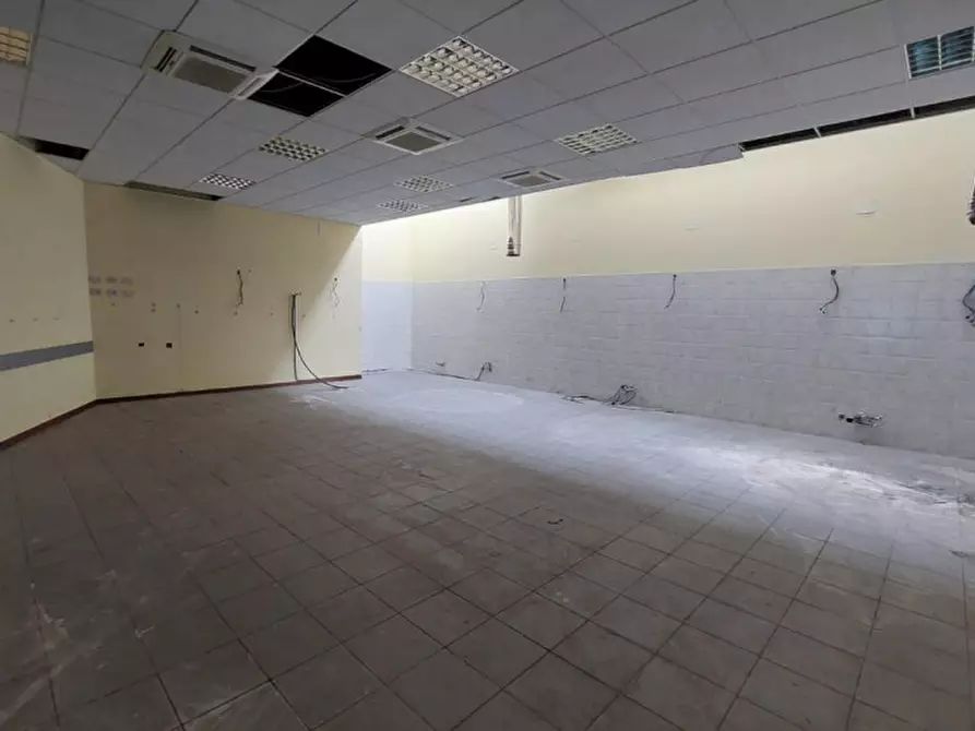 Immagine 14 di Ufficio in vendita  in Via Francesco Crispi, N. 7 a Osimo